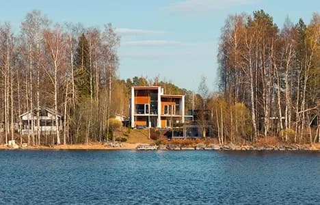 Contemporary home beside a lake